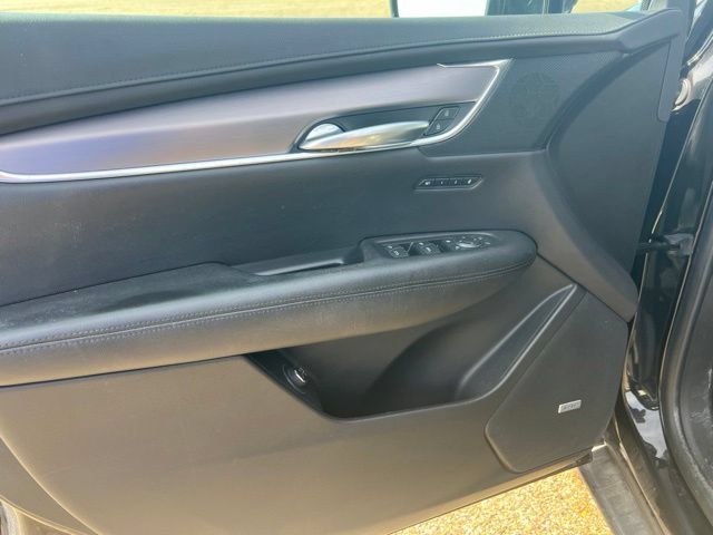 Used 2019 Cadillac XT5 Luxury AWD/4WD image 3