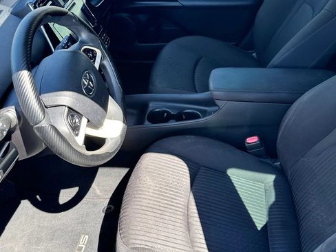 Used 2018 Toyota Prius Two w/ Prius Two Safety Plus Package FWD image 7