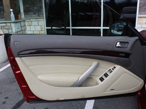 Used 2014 INFINITI Q60 Convertible w/ Premium Package image 13