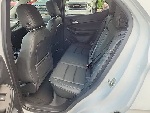 Certified 2020 Buick Encore GX Essence FWD image 11