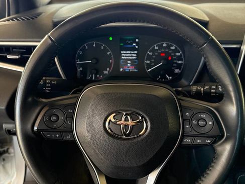 Used 2023 Toyota Corolla SE w/ SE Premium Package FWD image 13