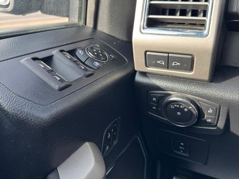 Used 2016 Ford F150 Lariat w/ Equipment Group 502A Luxury image 15