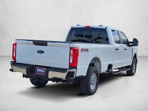 Certified 2023 Ford F250 XL w/ FX4 Off-Road Package AWD/4WD image 5