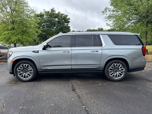 Used 2023 GMC Yukon XL Denali Ultimate AWD/4WD image 22
