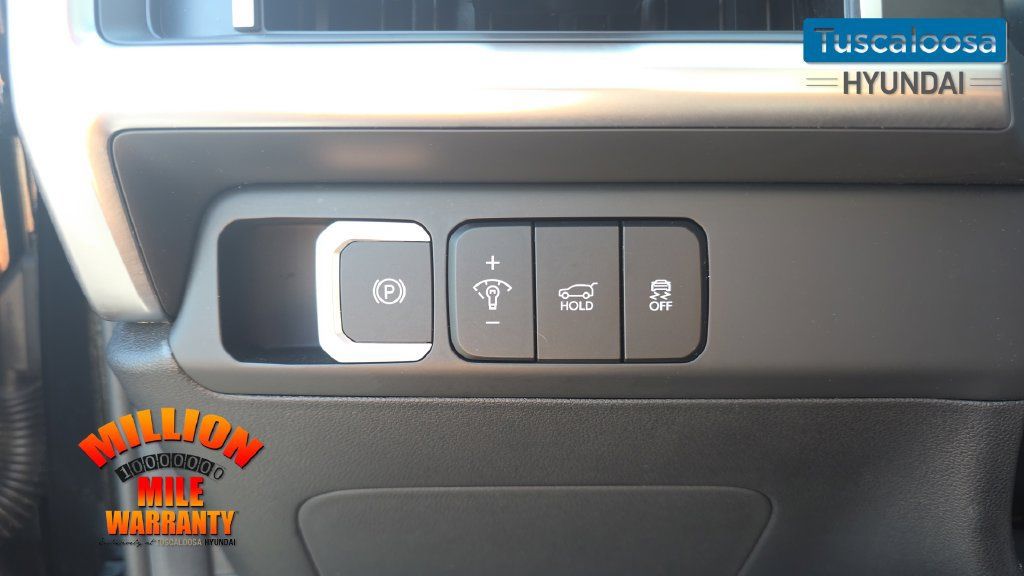 Used 2025 Hyundai Santa Fe SEL FWD image 14
