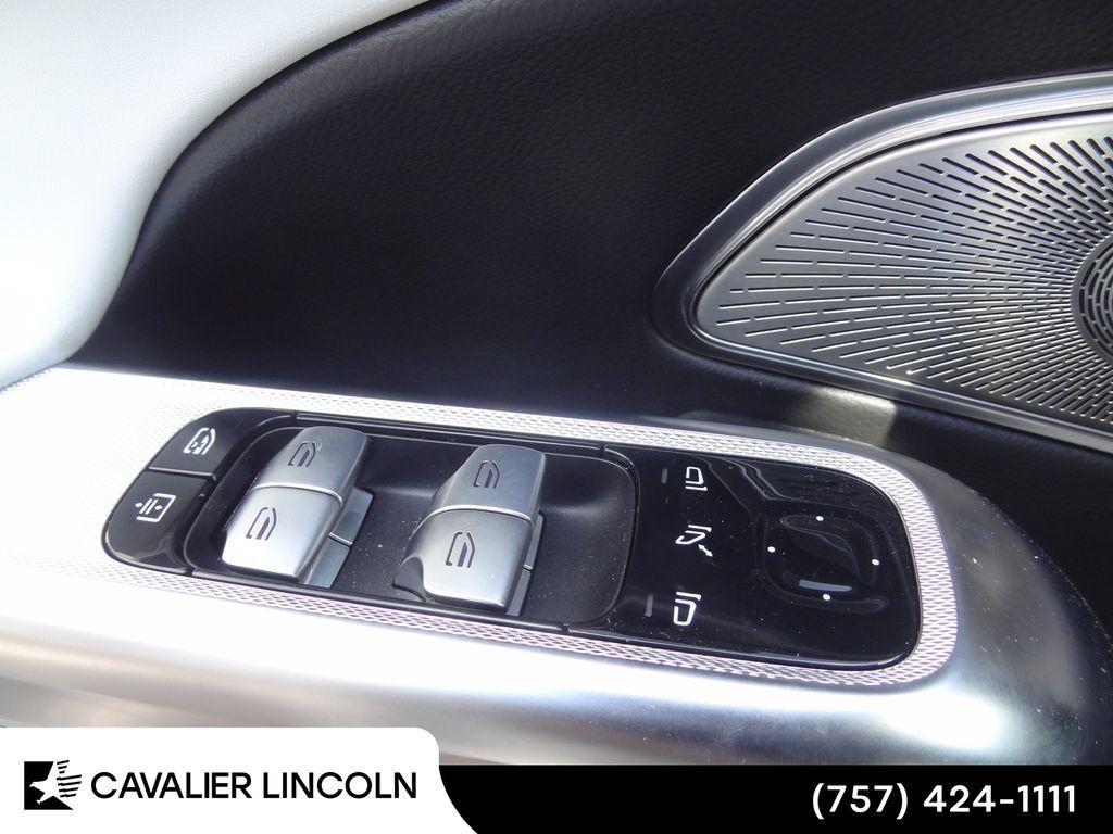 Used 2026 Mercedes-Benz E 53 AMG e 4MATIC Sedan image 9