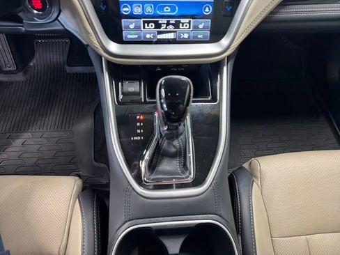 Used 2022 Subaru Outback Limited AWD/4WD image 14