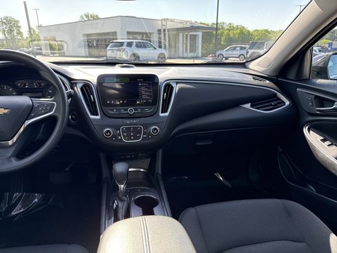 Used 2025 Chevrolet Malibu LT FWD image 29