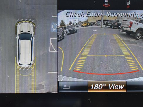 Used 2018 Mercedes-Benz GLS 450 4MATIC w/ Premium Package image 22