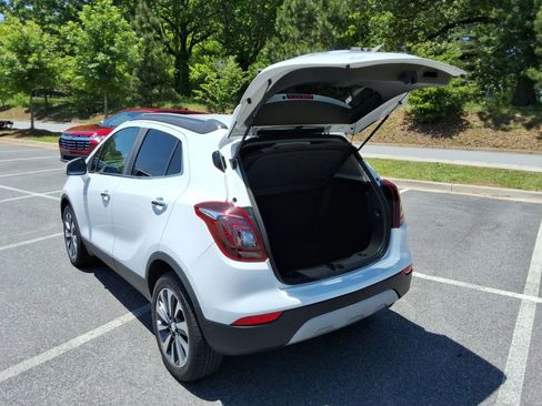 Used 2021 Buick Encore Preferred FWD image 15