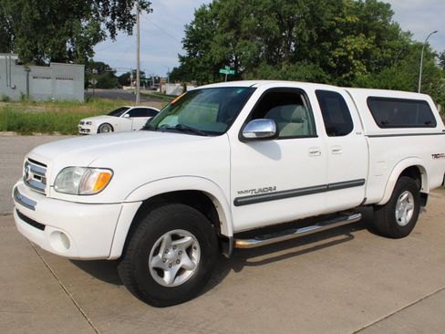Used 2003 Toyota Tundra SR5 AWD/4WD image 4