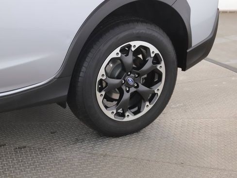 Used 2021 Subaru Crosstrek 2.0i Premium image 14