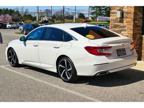 Used 2019 Honda Accord Sport image 5