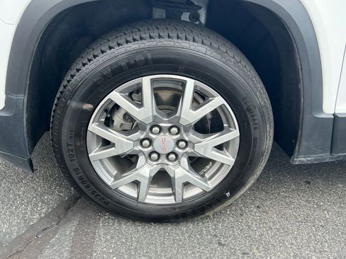 Used 2021 GMC Acadia SLT image 12