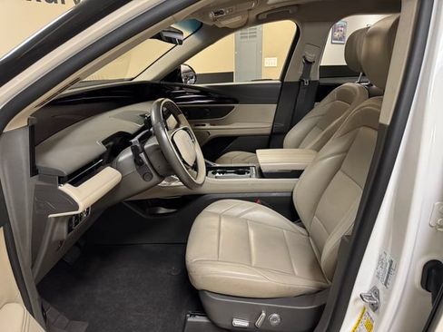 Used 2024 Lincoln Nautilus Premier w/ Equipment Group 102A AWD/4WD image 8