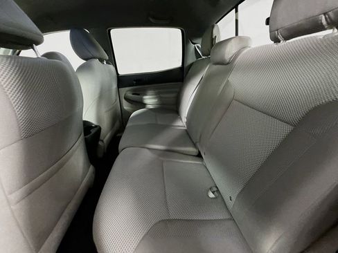 Used 2014 Toyota Tacoma PreRunner image 21