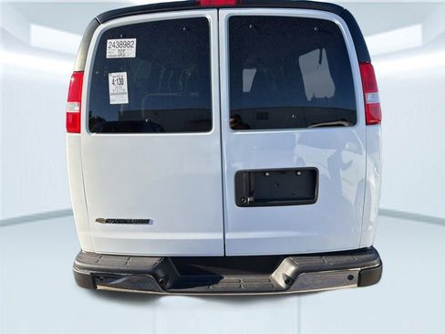 Used 2024 Chevrolet Express 3500 LT w/ LT Preferred Equipment Group image 10