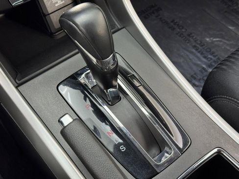 Used 2015 Honda Accord Sport image 26