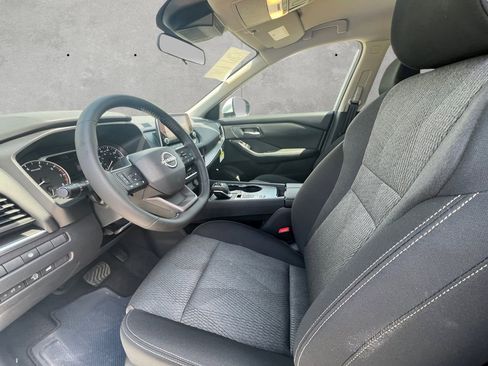 Certified 2026 Nissan Rogue SV w/ Cold Weather Package FWD image 19