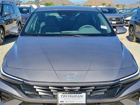 New 2025 Hyundai Elantra SE image 21