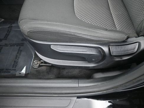 Used 2023 Kia Sportage LX image 15