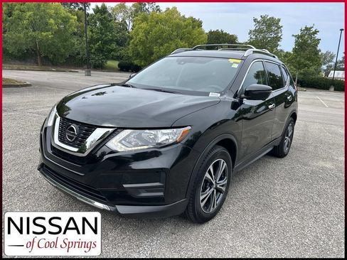 Used 2019 Nissan Rogue SV w/ Premium Package FWD image 3