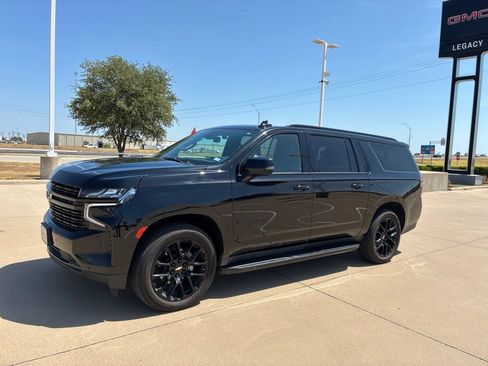 Used 2023 Chevrolet Suburban RST w/ Luxury Package AWD/4WD image 1