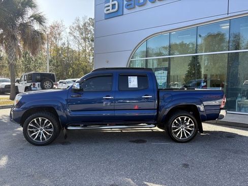 Used 2015 Toyota Tacoma PreRunner image 2