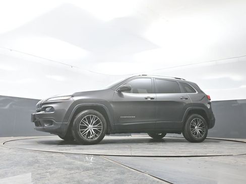 Used 2016 Jeep Cherokee Latitude image 26