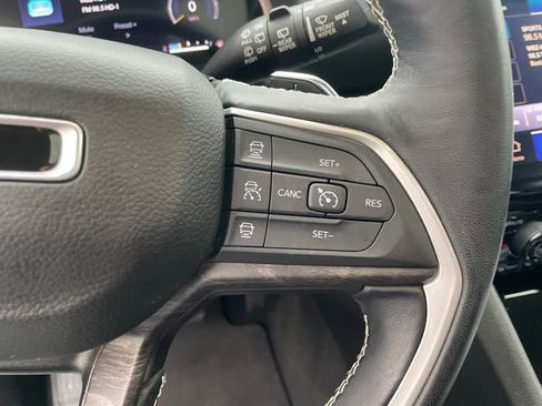 Used 2022 Jeep Grand Cherokee L Limited image 34