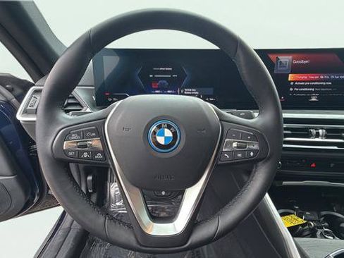 Used 2023 BMW i4 eDrive35 RWD image 16