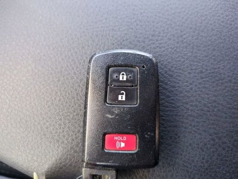 Used 2021 Toyota Tacoma TRD Sport image 29