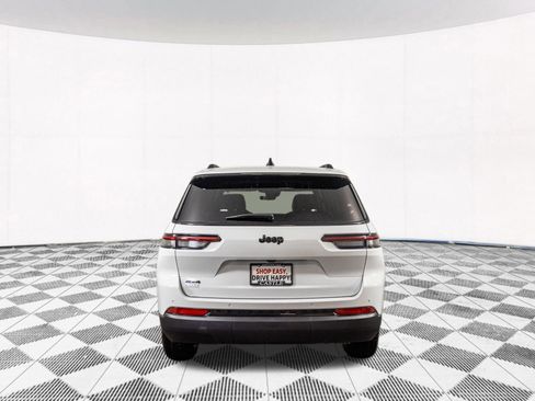 New 2025 Jeep Grand Cherokee L Altitude image 8