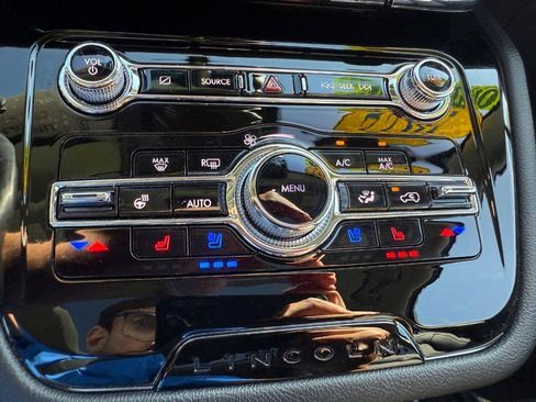 Certified 2022 Lincoln Corsair Reserve w/ Equipment Group 201A image 27