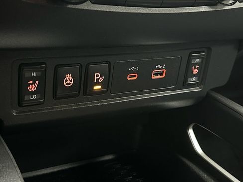 Used 2022 Nissan Frontier SV image 20