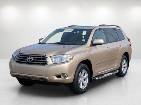 Used 2010 Toyota Highlander SE image 1