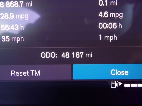 Certified 2023 Volvo XC60 B5 Ultimate w/ Climate Package image 19