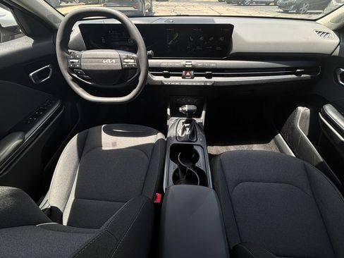 Used 2025 Kia K4 FWD image 33