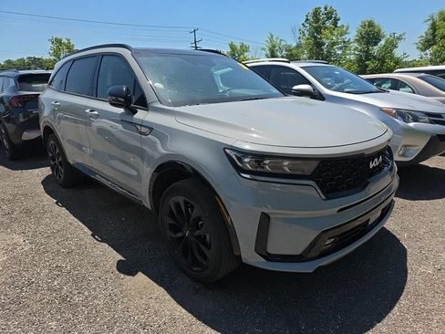 Certified 2023 Kia Sorento SX AWD/4WD image 2