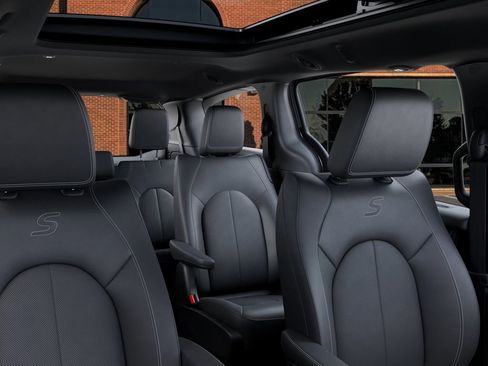 New 2026 Chrysler Pacifica Select AWD/4WD image 26