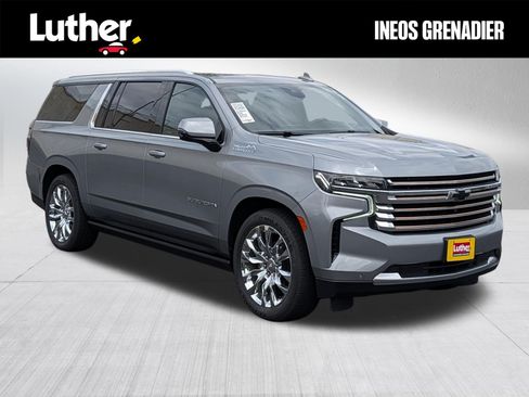 Used 2023 Chevrolet Suburban High Country w/ LPO, Illumination Package AWD/4WD image 1