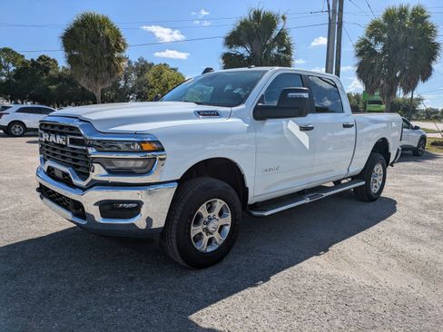 Used 2026 RAM 2500 Big Horn AWD/4WD image 8