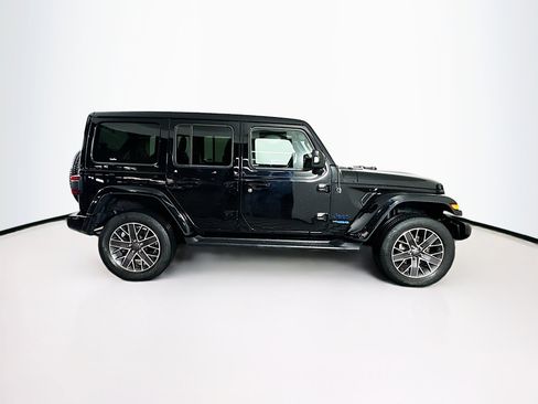 Used 2022 Jeep Wrangler Unlimited Sahara image 10