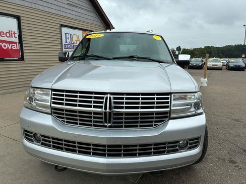 Used 2014 Lincoln Navigator L 4WD image 2