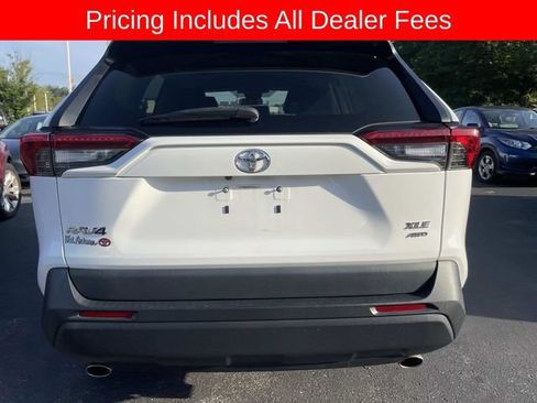 Used 2021 Toyota RAV4 XLE AWD/4WD image 5