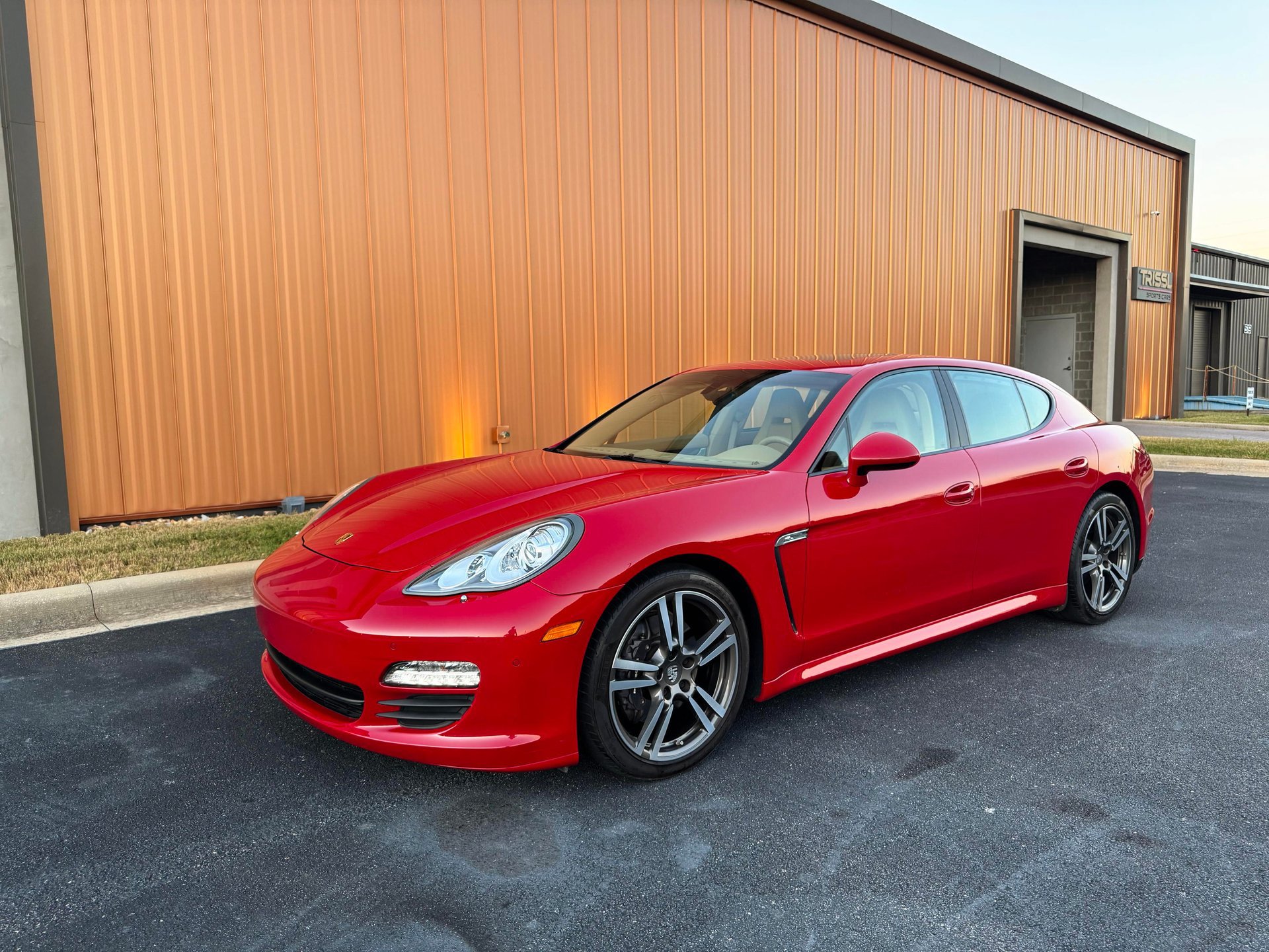Used 2013 Porsche Panamera image 11