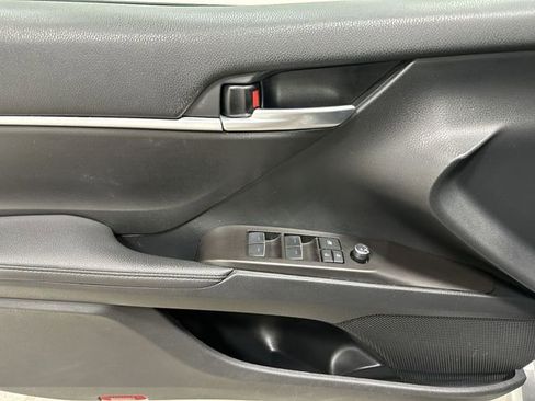 Used 2024 Toyota Camry XSE FWD image 17