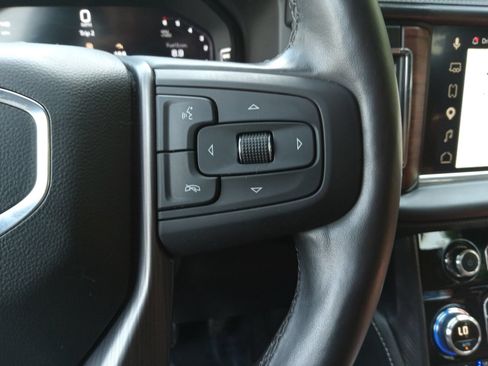 Used 2023 GMC Yukon Denali Ultimate AWD/4WD image 22