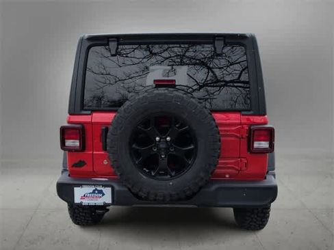 Used 2022 Jeep Wrangler Sport image 7