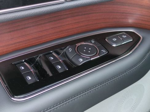 Used 2023 Lincoln Navigator Reserve AWD/4WD image 13